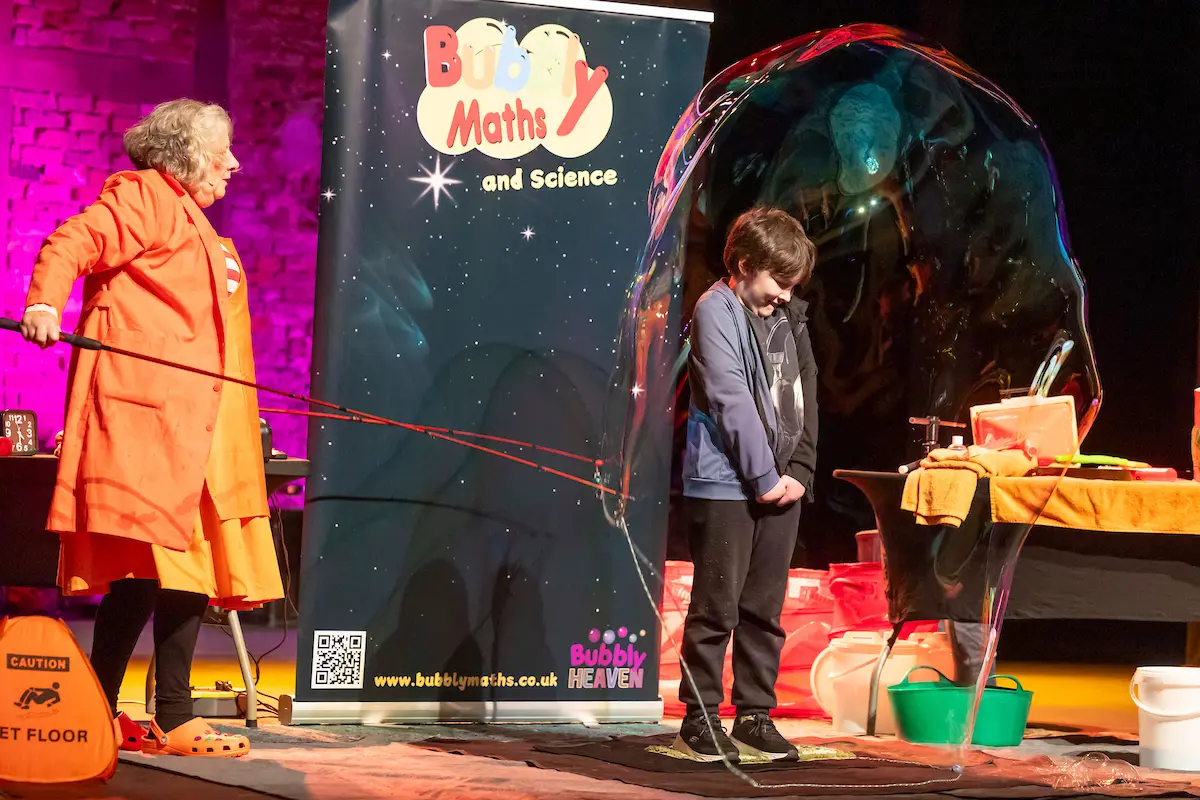 2025 SE Theatre Royle with Bubbly science pictures by Patrick Brownes 19